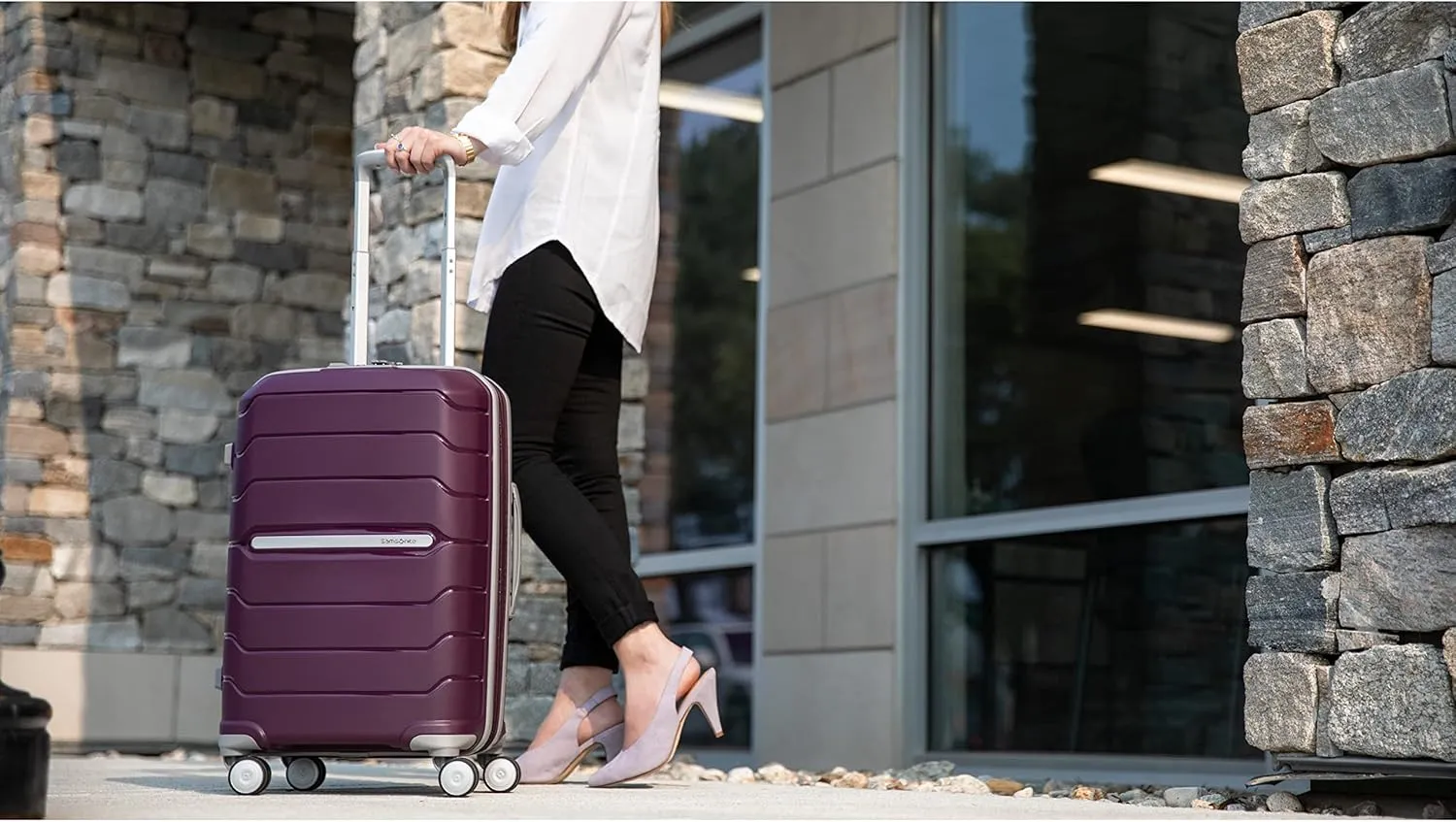 Samsonite Freeform 21-Inch Hardside Carry-On Luggage - Hardshell Carry-On Suitcase - TSA, Airline-Approved - Expandable Hard Shell, Smooth Spinner Wheels for Lightweight Travel - Amethyst Purple